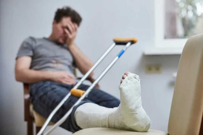accidente con fractura de huesos