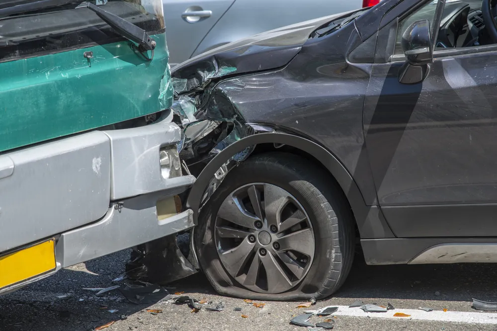 proceso de demanda por accidente de camión